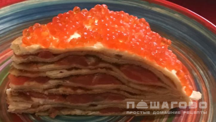 Блинный торт с икрой и красной рыбой