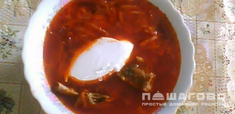Борщ с квашеной капустой и фасолью
