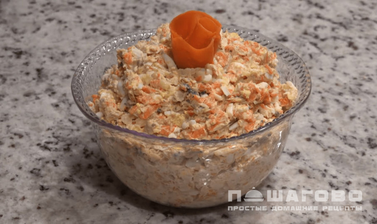 Салат с консервированной рыбой