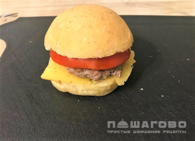 Мини бургеры из дрожжевого теста с начинкой