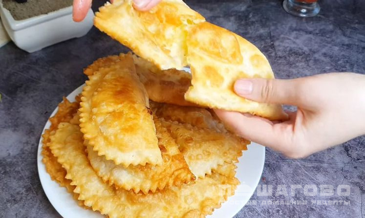 Чебуреки с картошкой и сыром