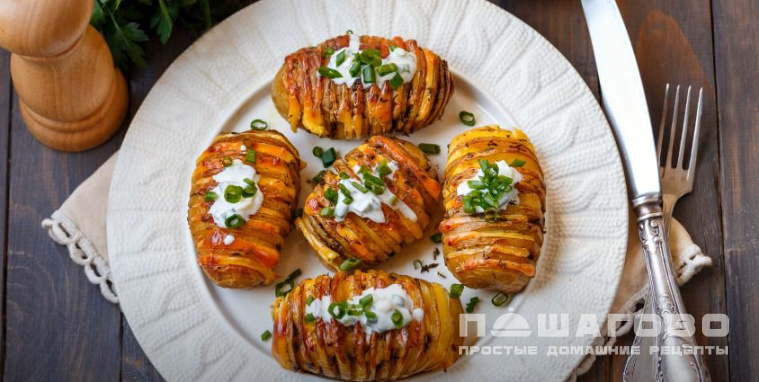 Картошка-гармошка с сыром в духовке