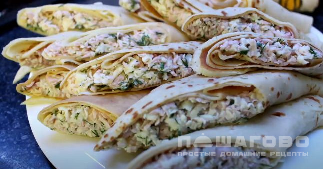 Сырные блины с начинкой из ветчины