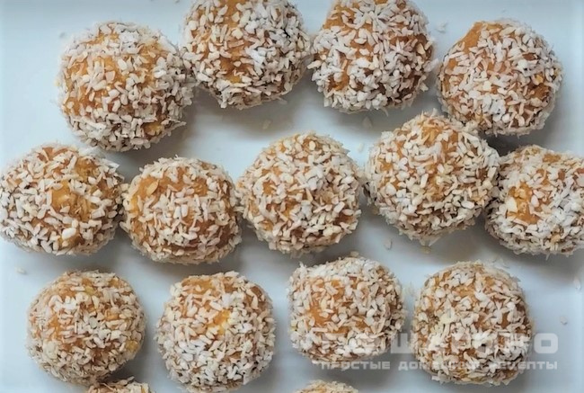 Конфеты из тыквы в кокосовой стружке