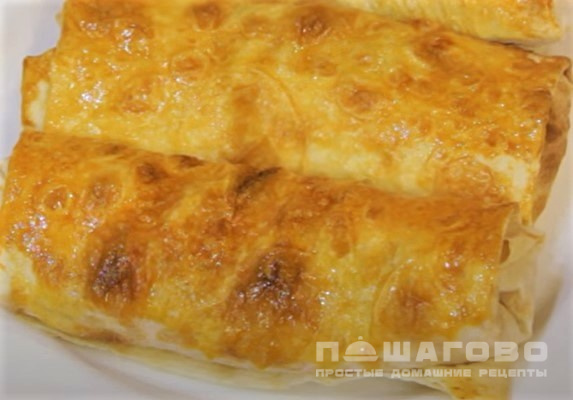 Рулет из лаваша с капустой в духовке