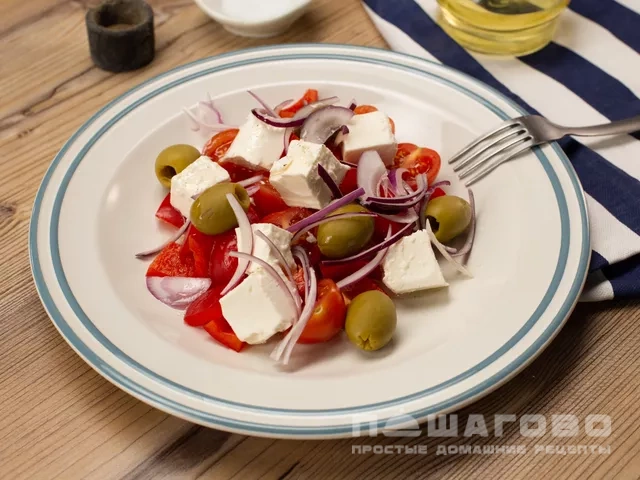 Салат греческий классический с фетаксой