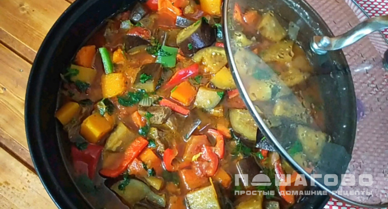 Подлива с мясом и овощами