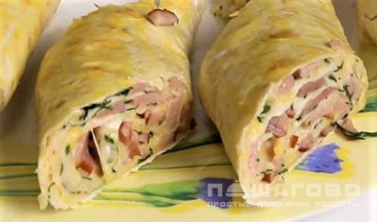 Рулет из лаваша с ветчиной и сыром