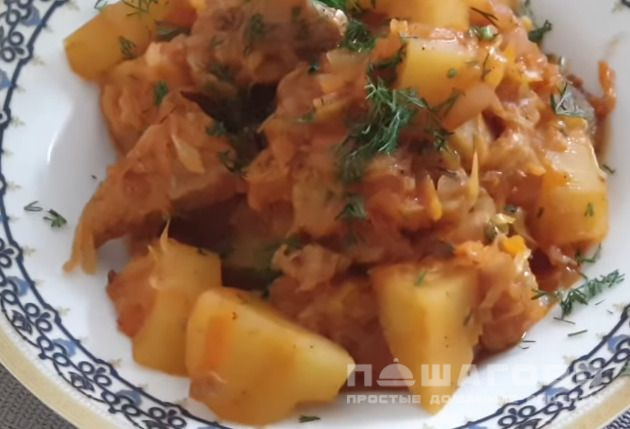 Бигус из свежей капусты с курицей и картошкой