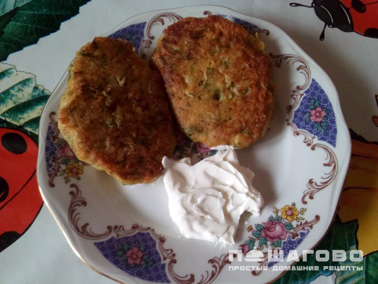 Овсяные котлеты со сметаной