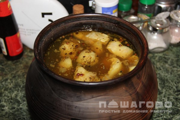 Вкусная уха в горшке
