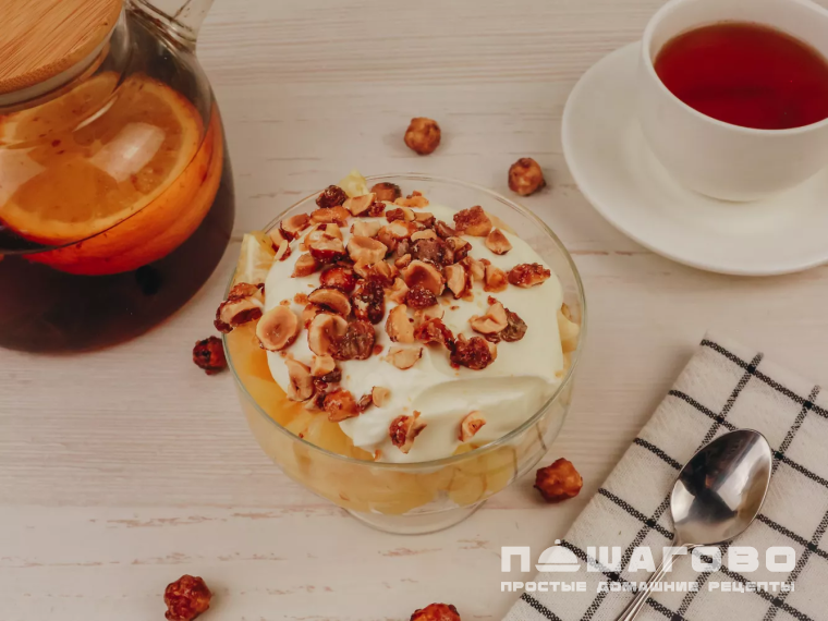 Фруктовый салат под сливочным кремом