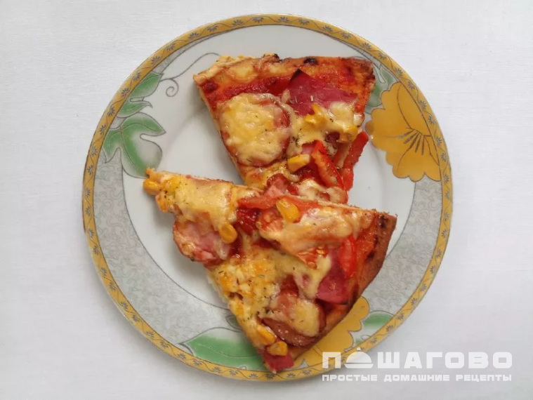 Мясная пицца с итальянской смесью трав