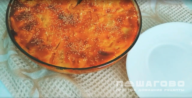 Заливной пирог на кефире с курицей и картошкой