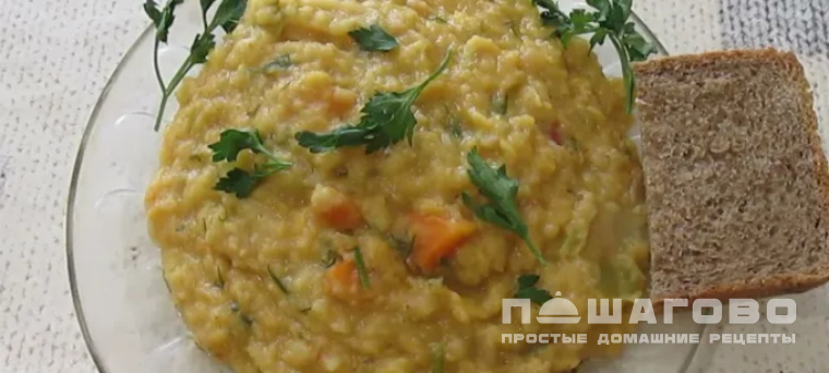 Чечевичная каша на сковороде из красной чечевицы