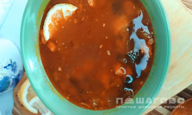 Солянка классическая с картошкой и колбасой
