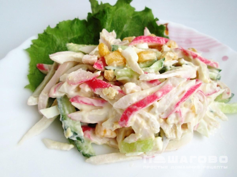 Нежный крабовый салат с кальмарами