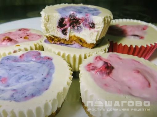Вегетарианские мини-чизкейки без выпечки