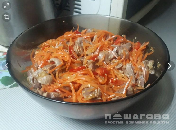 Салат из свиных шкурок