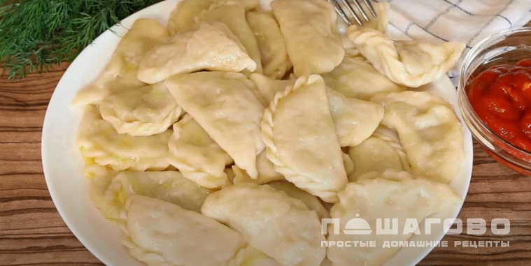 Вареники с сырым картофелем и салом
