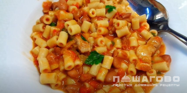 Макароны с консервированной фасолью