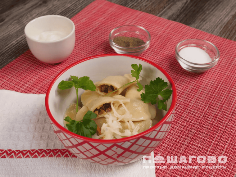 Вареники с мясом и жареным луком