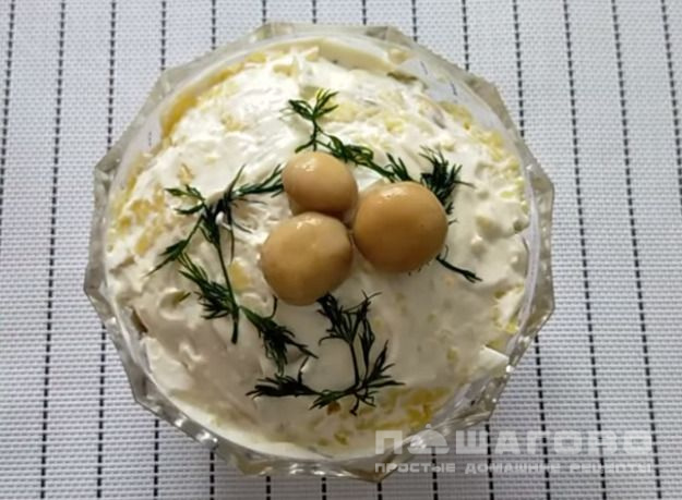 Салат из маринованных грибов