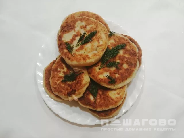 Сырные лепешки с ветчиной