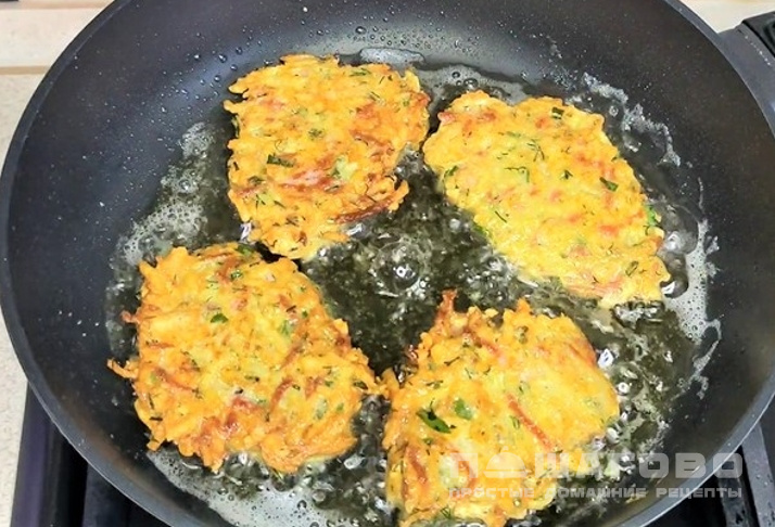 Драники с сосисками и сыром