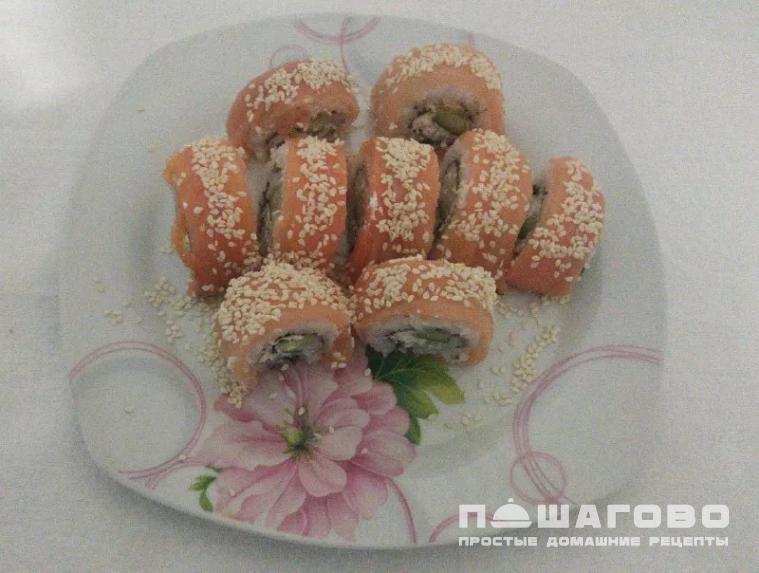 Классические роллы из рыбы и огурца