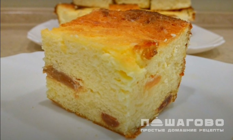 Классическая творожная запеканка с изюмом