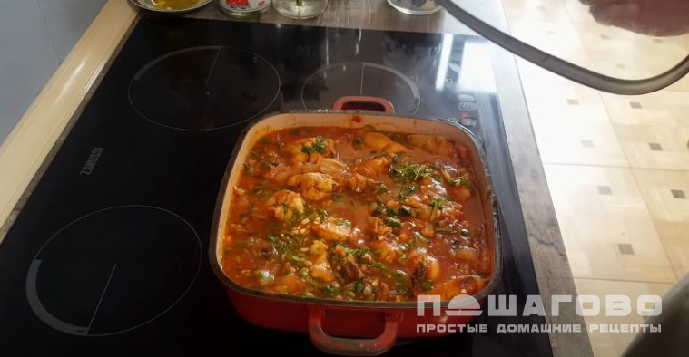 Отварная курица с томатной подливкой «по-армянски»