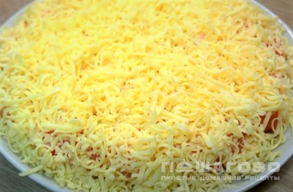 Слоеный салат с крабовым мясом