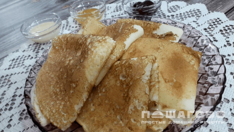 Блины из рисовой муки на молоке и яйцах