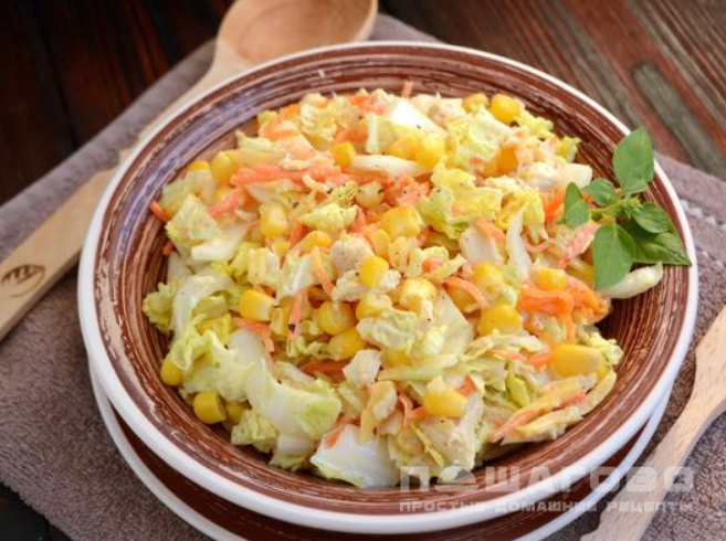 Салат с корейской морковью, курицей и пекинской капустой