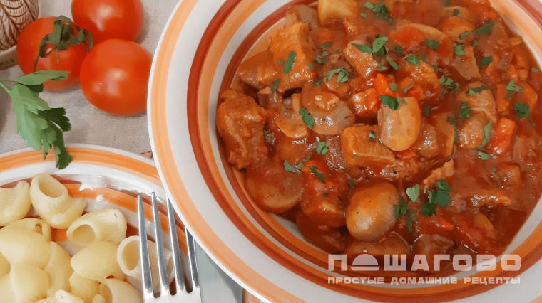 Мясная подлива с грибами