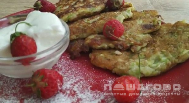 Сладкие оладьи из кабачков и яблок