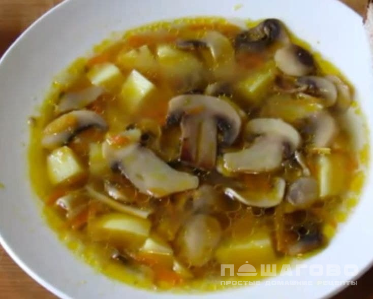 Быстрый суп из свежих шампиньонов, картофеля и моркови