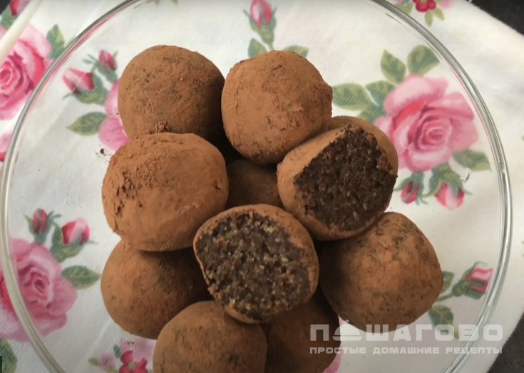 Домашние конфеты из сухофруктов с овсяными хлопьями