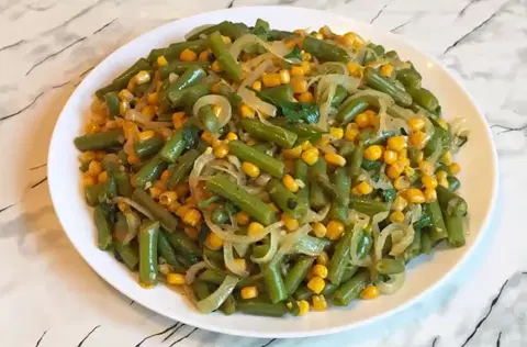Теплый салат из зеленой фасоли