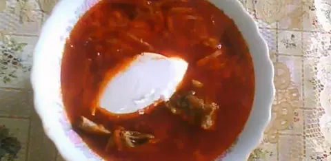 Борщ с квашеной капустой и фасолью