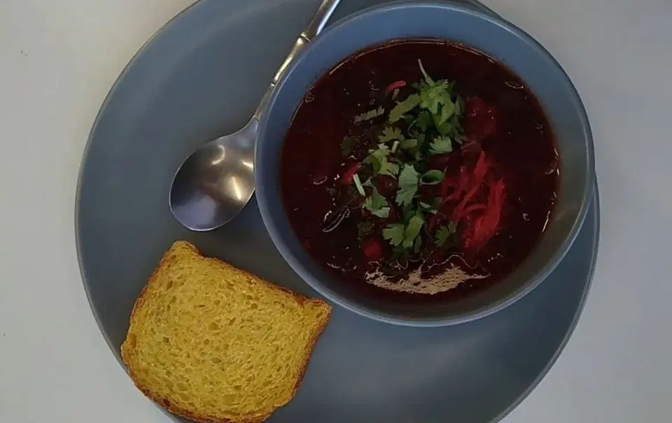 Борщ с мангольдом