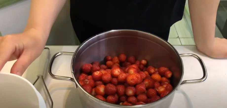 Клубничный конфитюр — шаг 3