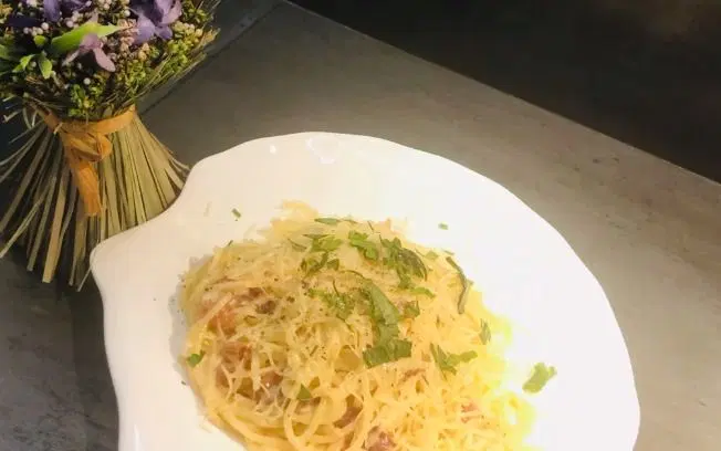 Паста карбонара «Pasta alla carbonara» — шаг 8