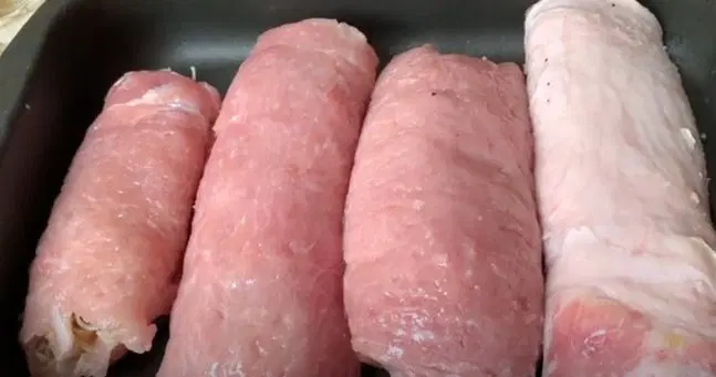 Свиные рулетики с грибами и сыром — шаг 6
