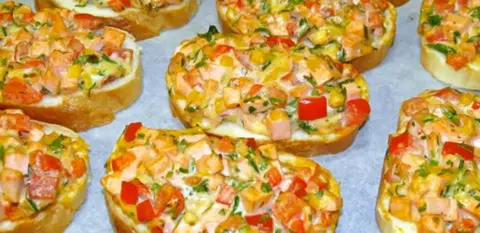 Быстрые горячие бутерброды с сосисками