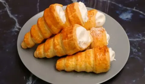 Трубочки с белковым кремом