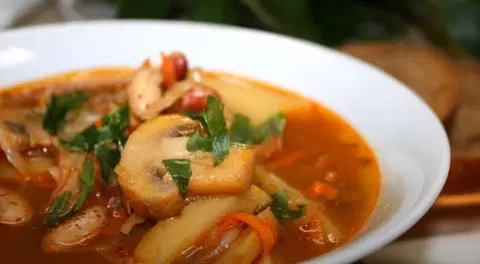 Суп с фасолью и грибами
