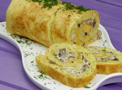 Кабачковый рулет с грибами