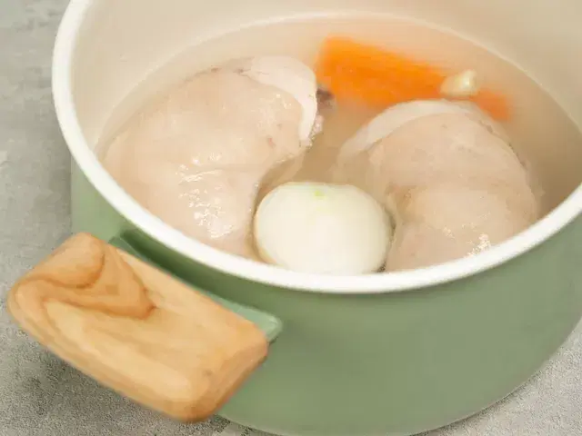 Холодец из куриного окорочка — шаг 2